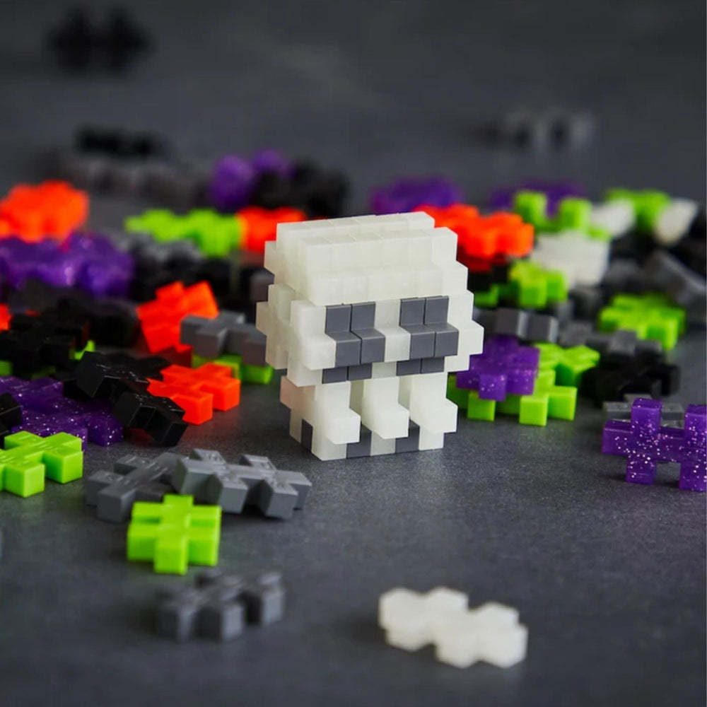 Build a Skull With Plus-Plus