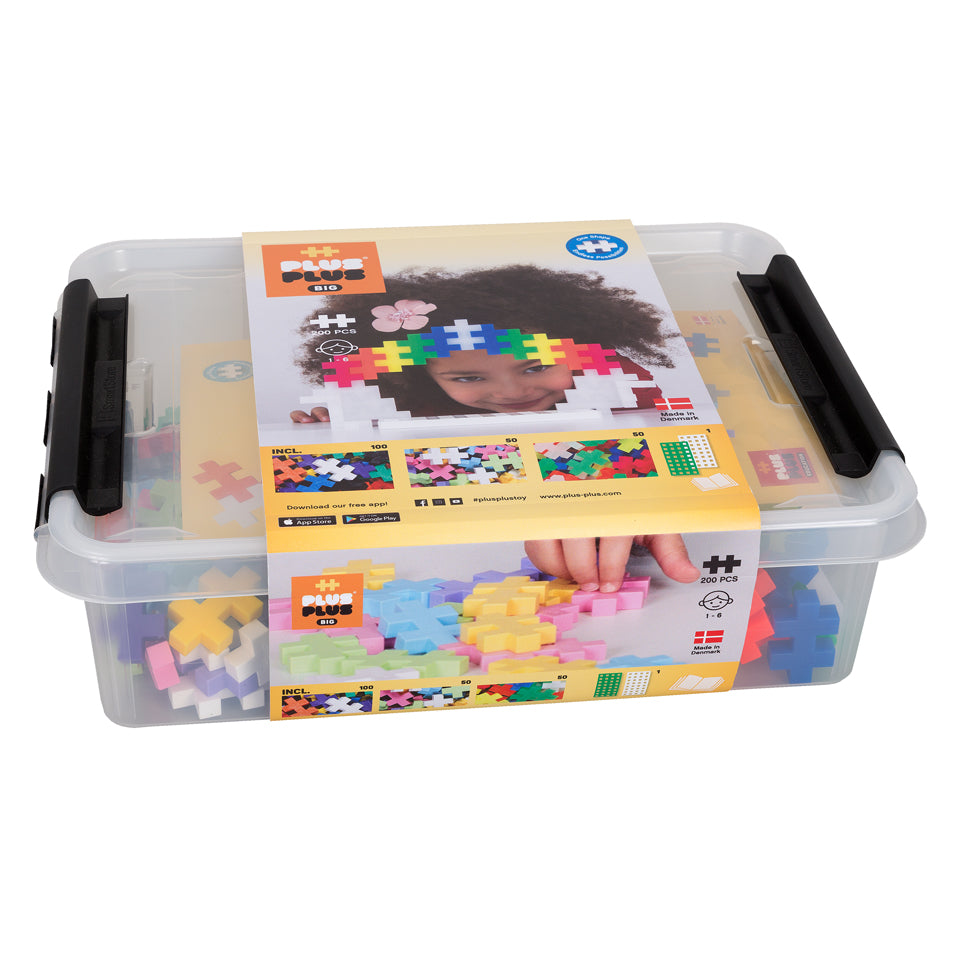 BIG 200 pc Tub w/ 2 baseplates