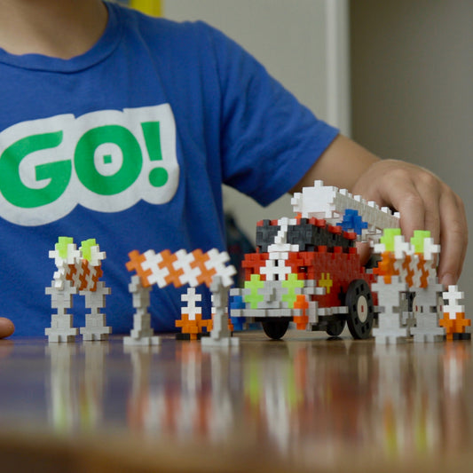 GO! Educational Tub - 2600 pc / 10 baseplates / 40 wheels